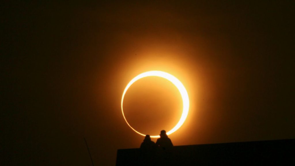 1487944078-eclipse-solar-anular-reuters
